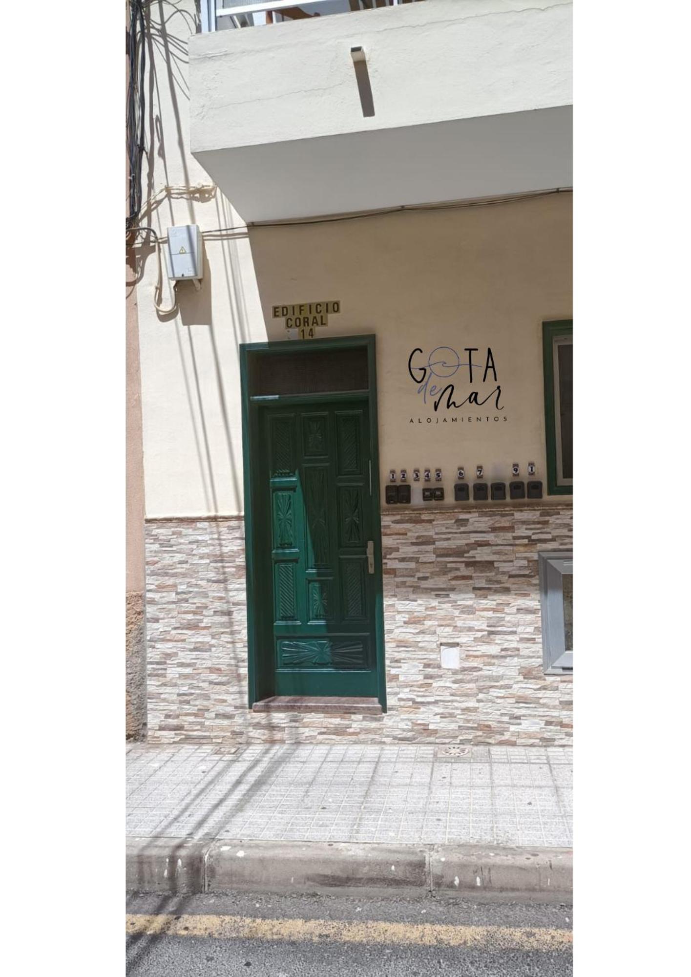 Gota De Mar Hostel Лос Абригос Екстериор снимка